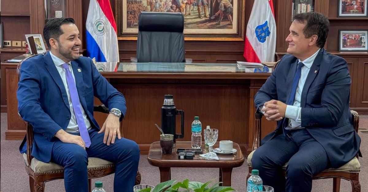 Tico Kuzma fortalece cooperação internacional entre Curitiba e Assunção