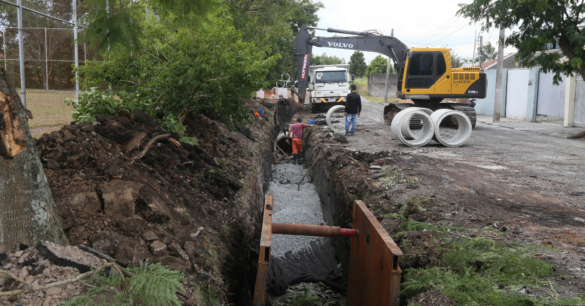 Cajuru recebe obra com soluções sustentáveis para reduzir alagamentos